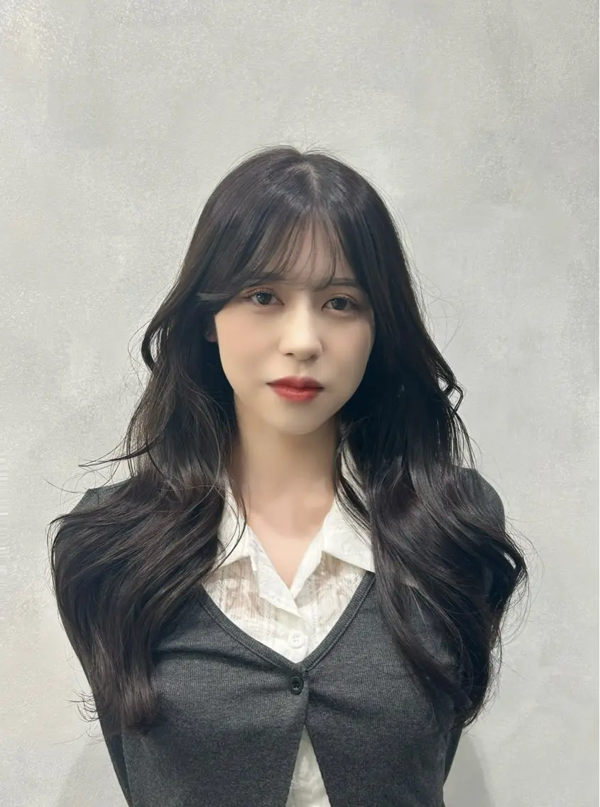 ロング レイヤーカット 菊池 梨麻のヘアスタイル