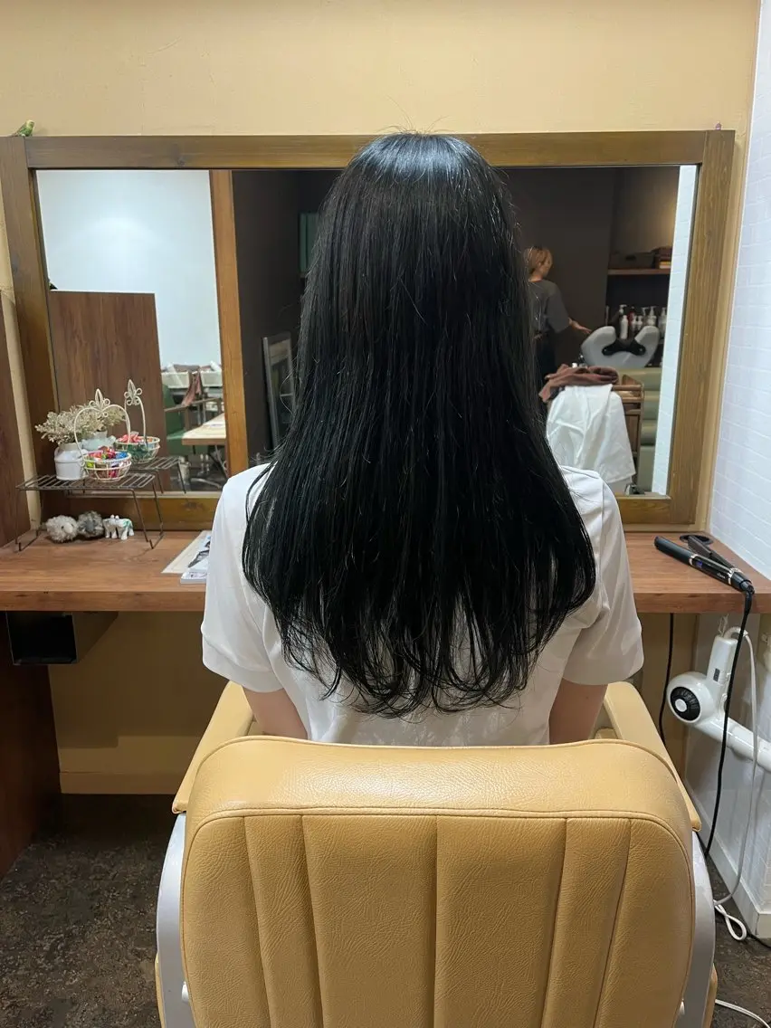 ロング レイヤーカット Greens Yokoのヘアスタイル