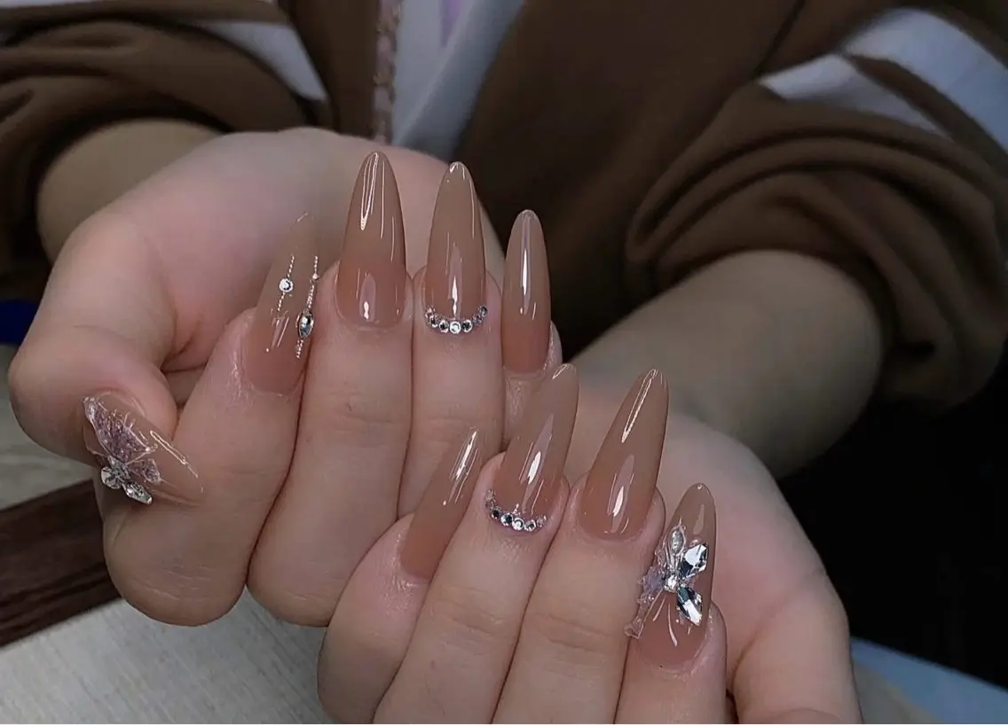 ネイル ハンドネイル T. Leeのネイルデザイン