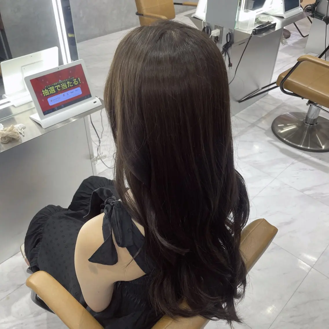 カラー ayase .のヘアスタイル