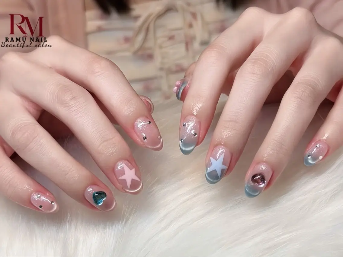 ネイル キラキラネイル マグネットネイル ミラーネイル ピンク 夏ネイル ハンドネイル RAMU Nail 恵比寿店のネイルデザイン