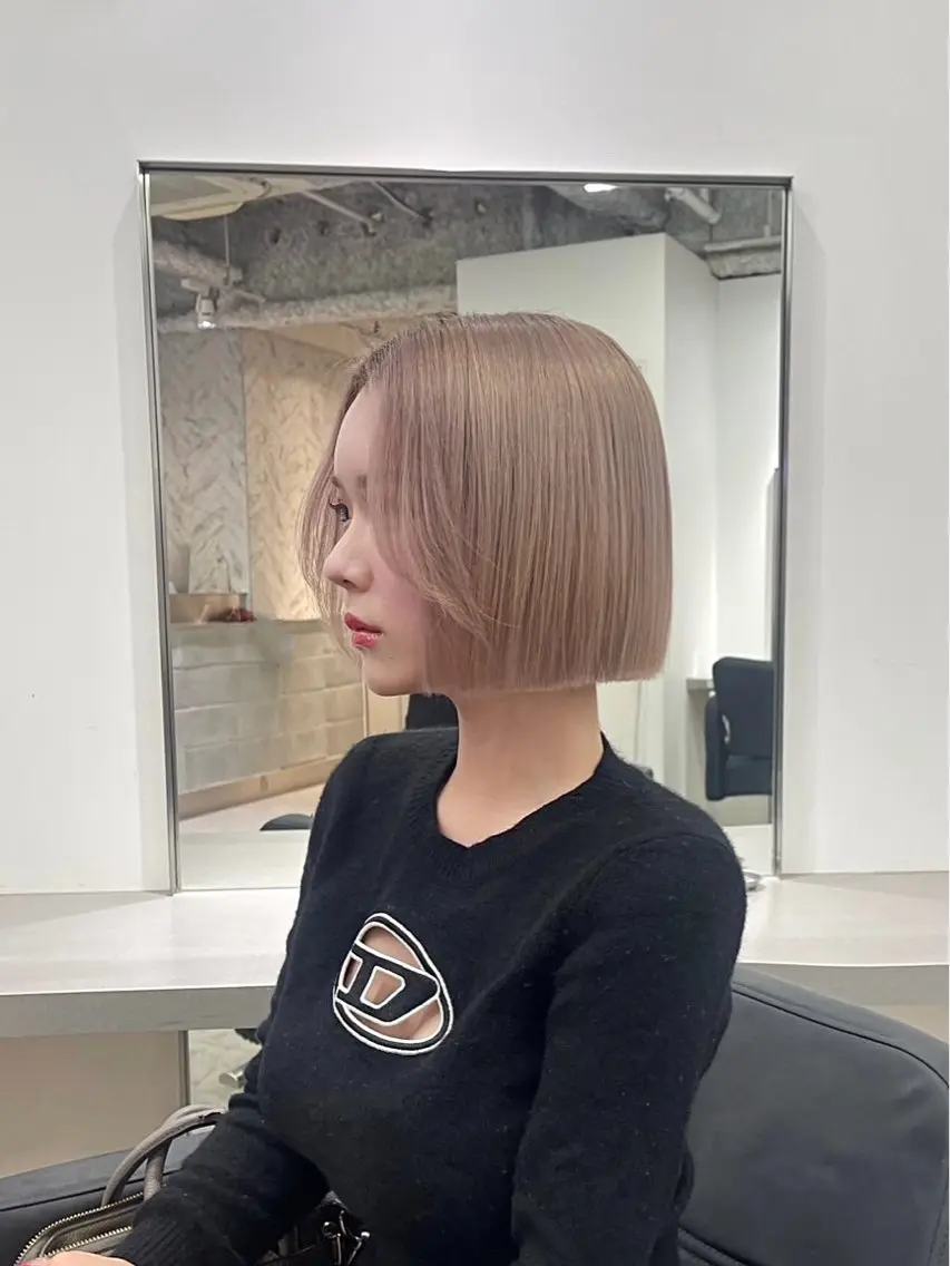 ショート カラー ハイトーンカラー ボブ EIGHT mana 海外グレージュ🥥のヘアスタイル