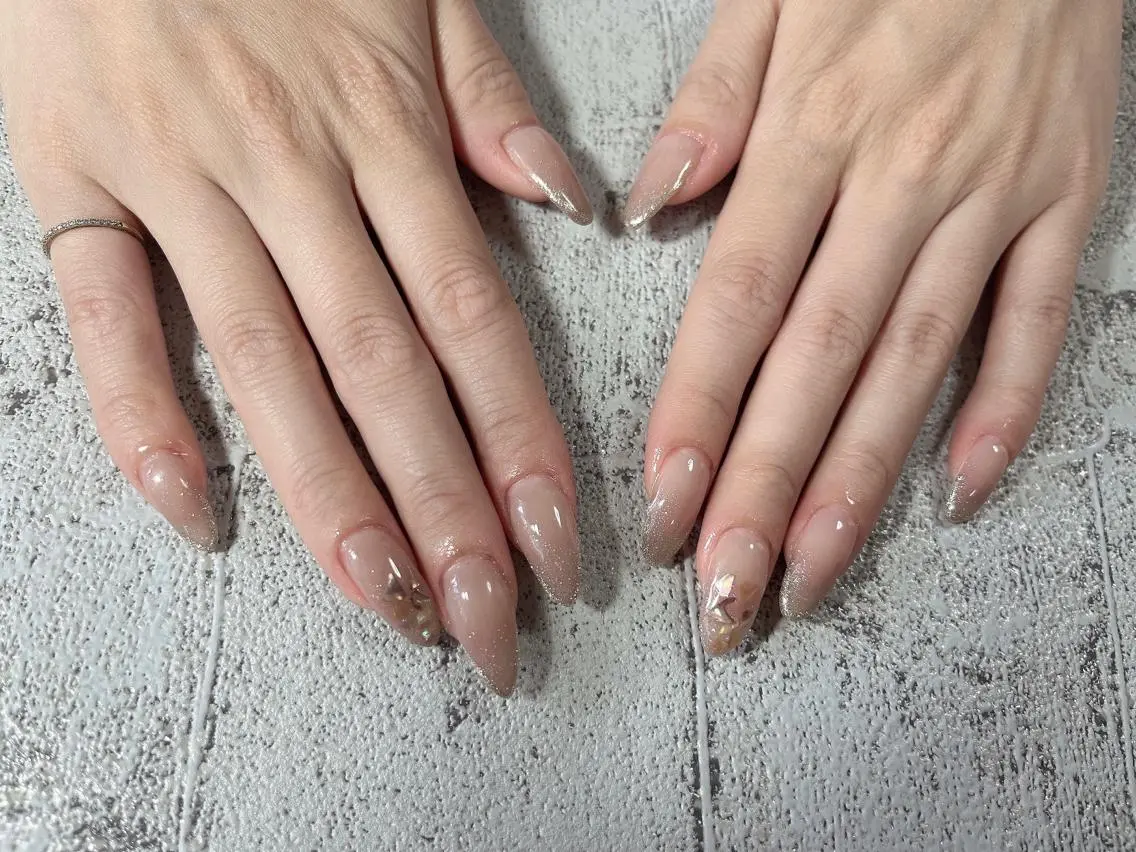 ネイル ジェルネイル ラメ(グリッター) シンプルネイル Mimi Nailのネイルデザイン