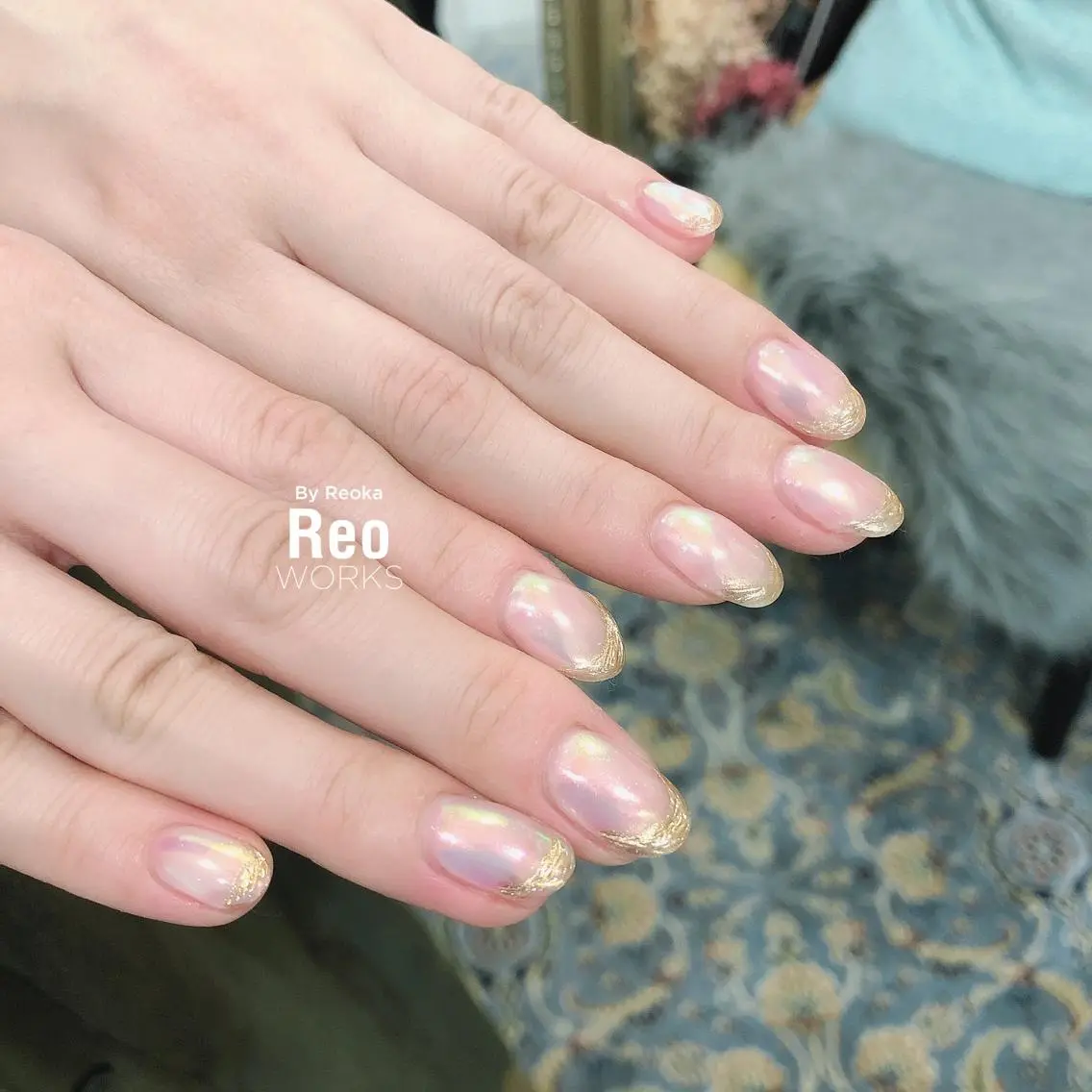 ミディアム ネイル ハンドネイル Blowe ニュアンスのネイルデザイン