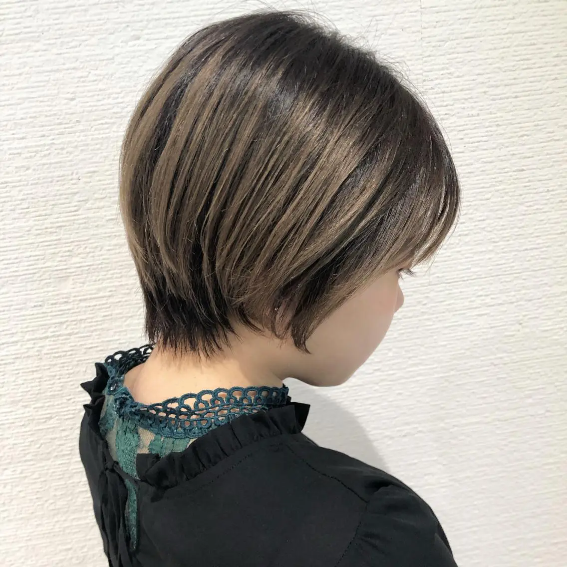 ショート カラー 三鷹で1番ショート ボブをカットする新谷のヘアスタイル