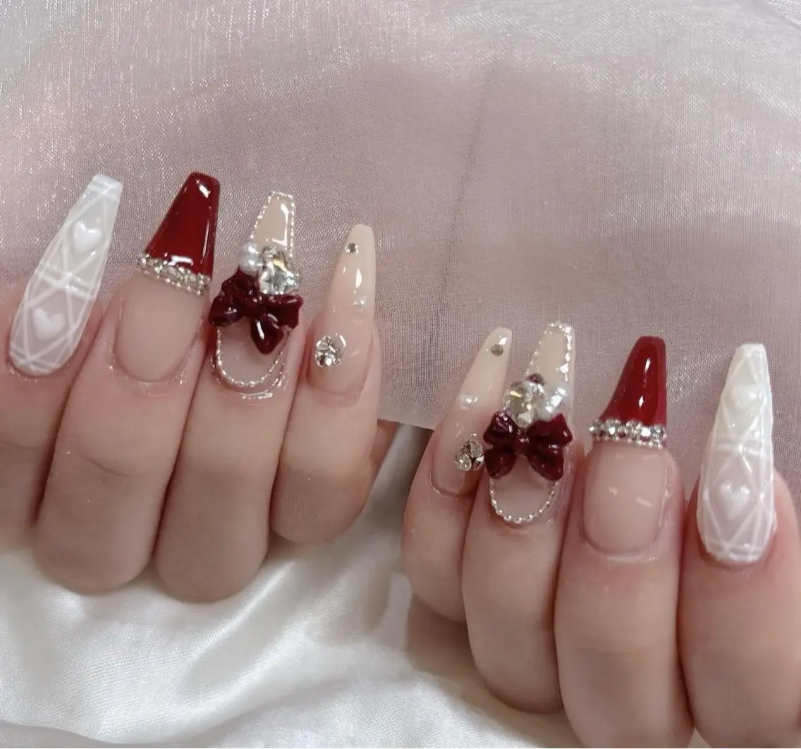ネイル グラデーション キラキラネイル ワンカラーネイル 冬ネイル Jenn Nail Salonのネイルデザイン