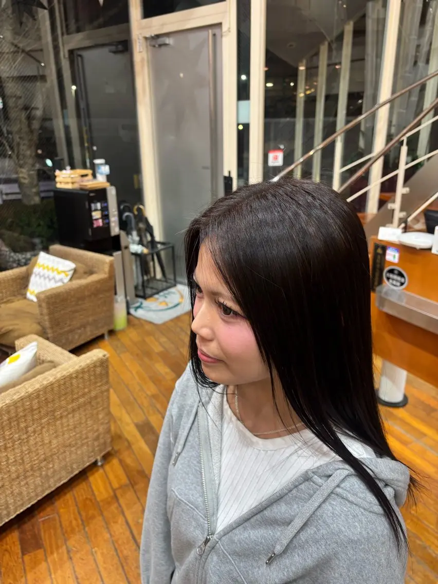 ロング カラー ショコラグレージュ 透明感カラー グレージュ ロング ヘアカラー ワンカラー/ブリーチ /ストレート友駕🤎のヘアスタイル