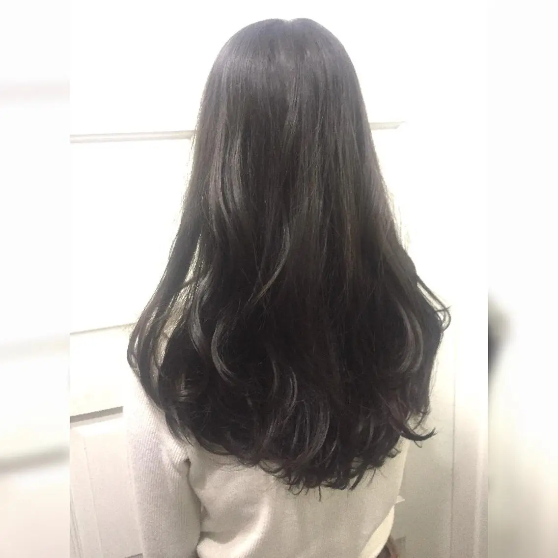 ミディアム セミロング ロング カラー グレージュ オリーブグレージュ オリーブグレー 若杉 諒のヘアスタイル