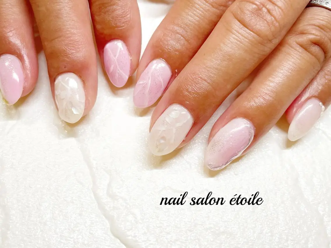 ネイル アートネイル ジェルネイル キラキラネイル ラメ(グリッター) ピンク ハンドネイル nail salon étoileのネイルデザイン