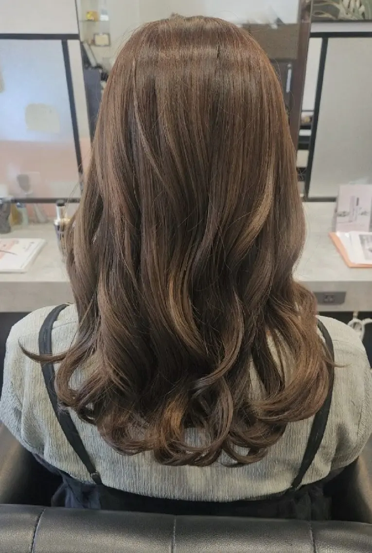 セミロング カラー ヘアカラー 関口 友菜のヘアスタイル