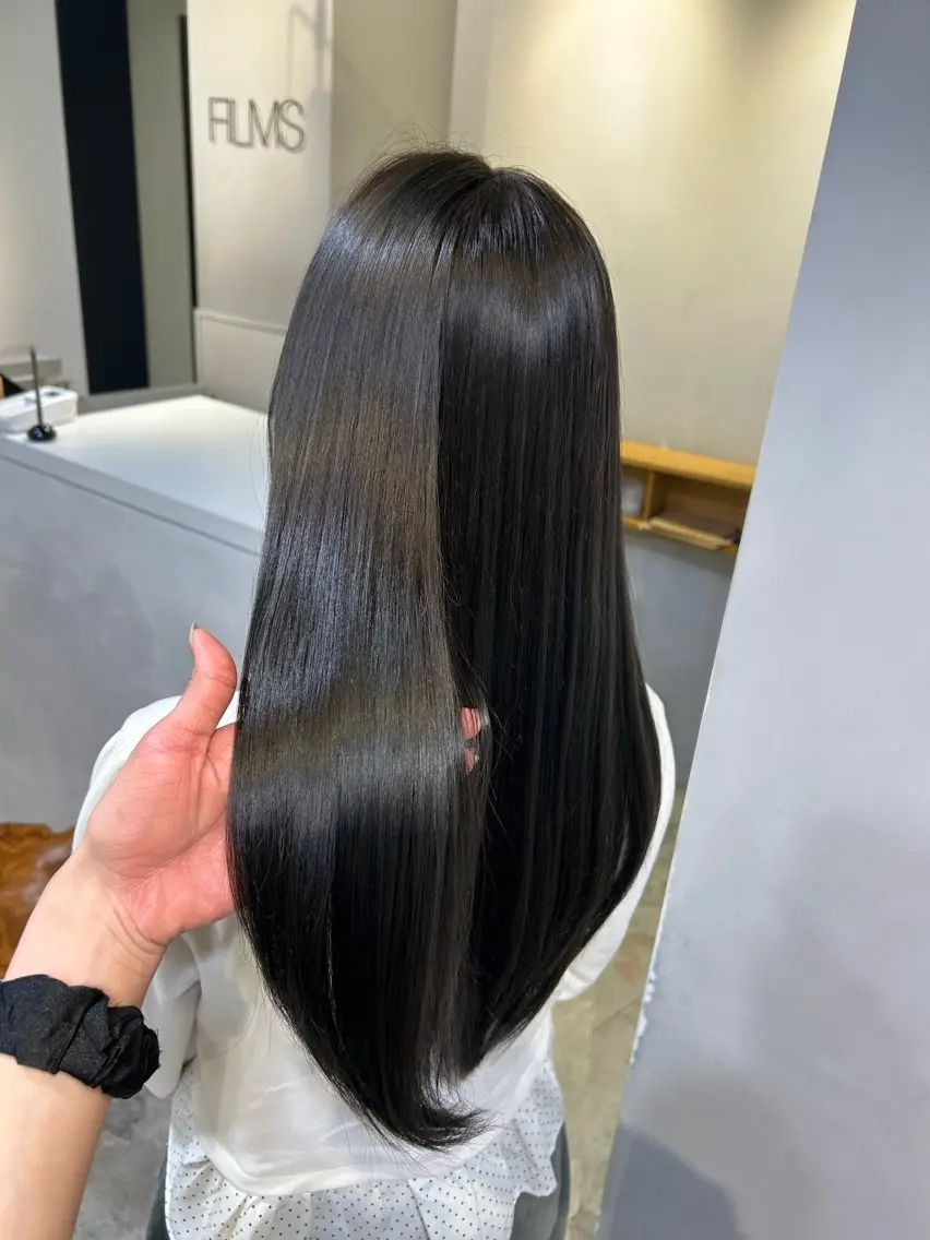 ロング カラー 透明感カラー オリーブカラー 透明感カラー/パーマ aoiのヘアスタイル