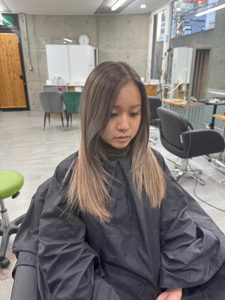 セミロング カラー バレイヤージュ ブリーチ レイヤーカット ヘアカラー トリートメント 艶髪✨ブリーチ職人 yasuのヘアスタイル