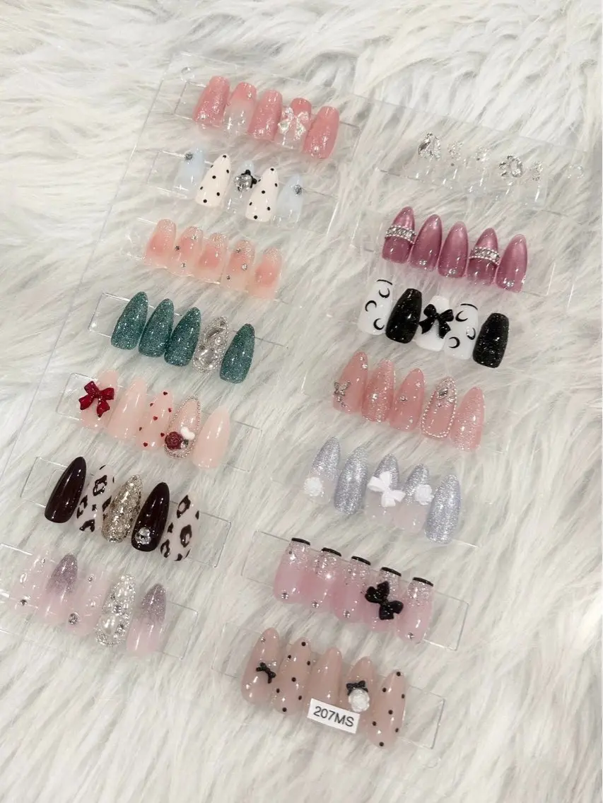 ネイル ハンドネイル EmaNail⟡.· Honokaのネイルデザイン
