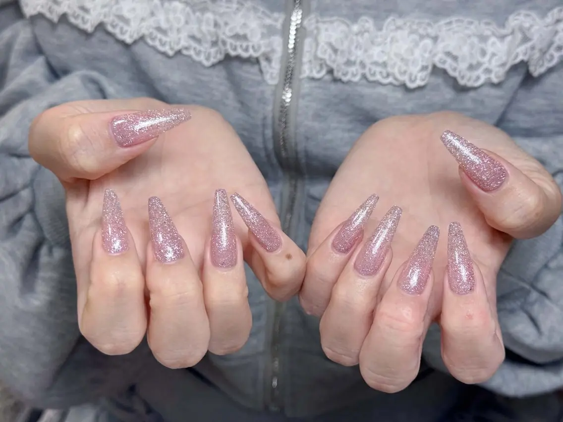 ネイル チークネイル ドット フレンチネイル グラデーション 韓国ネイル ハンドネイル Lisa Nail Salonのネイルデザイン