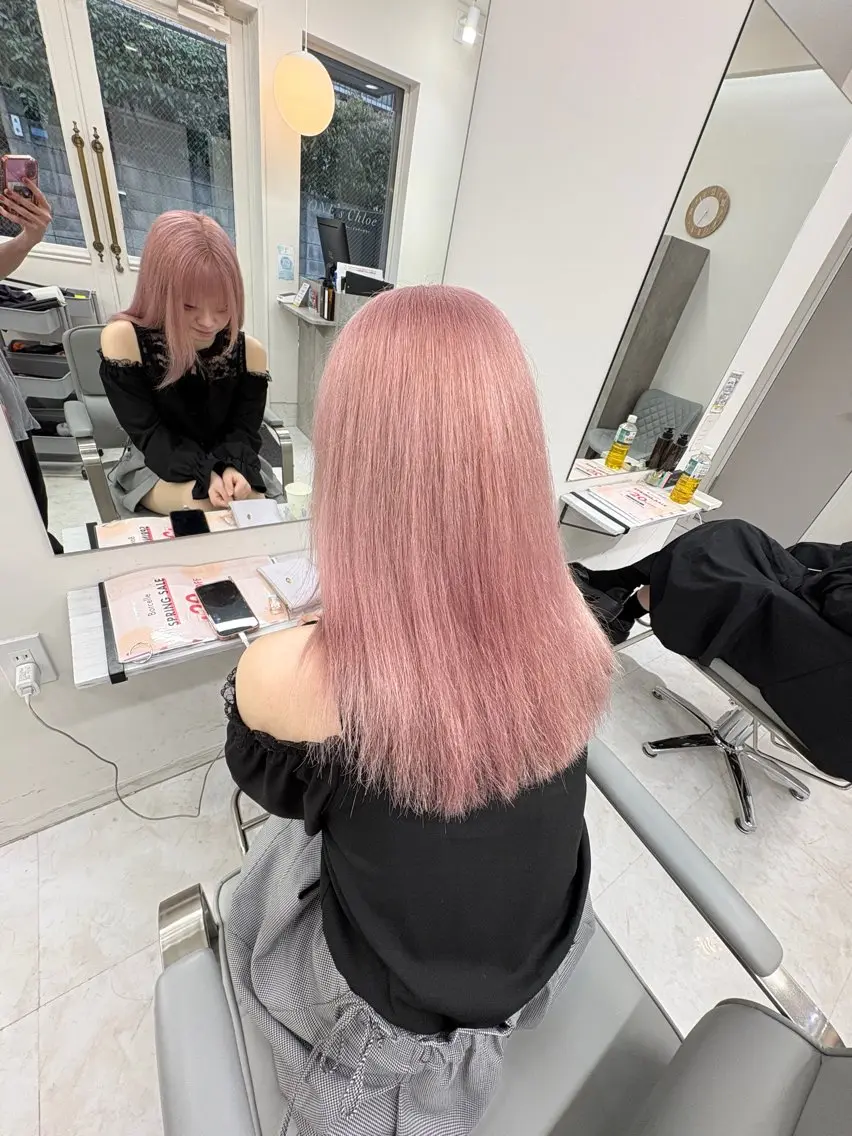 ミディアム カラー アッシュ アッシュグレー ベージュカラー ブリーチ ブロンド カット ヘアカラー トリートメント 【ときめき屋さん🎀 ハイトーン大和🎀】のヘアスタイル
