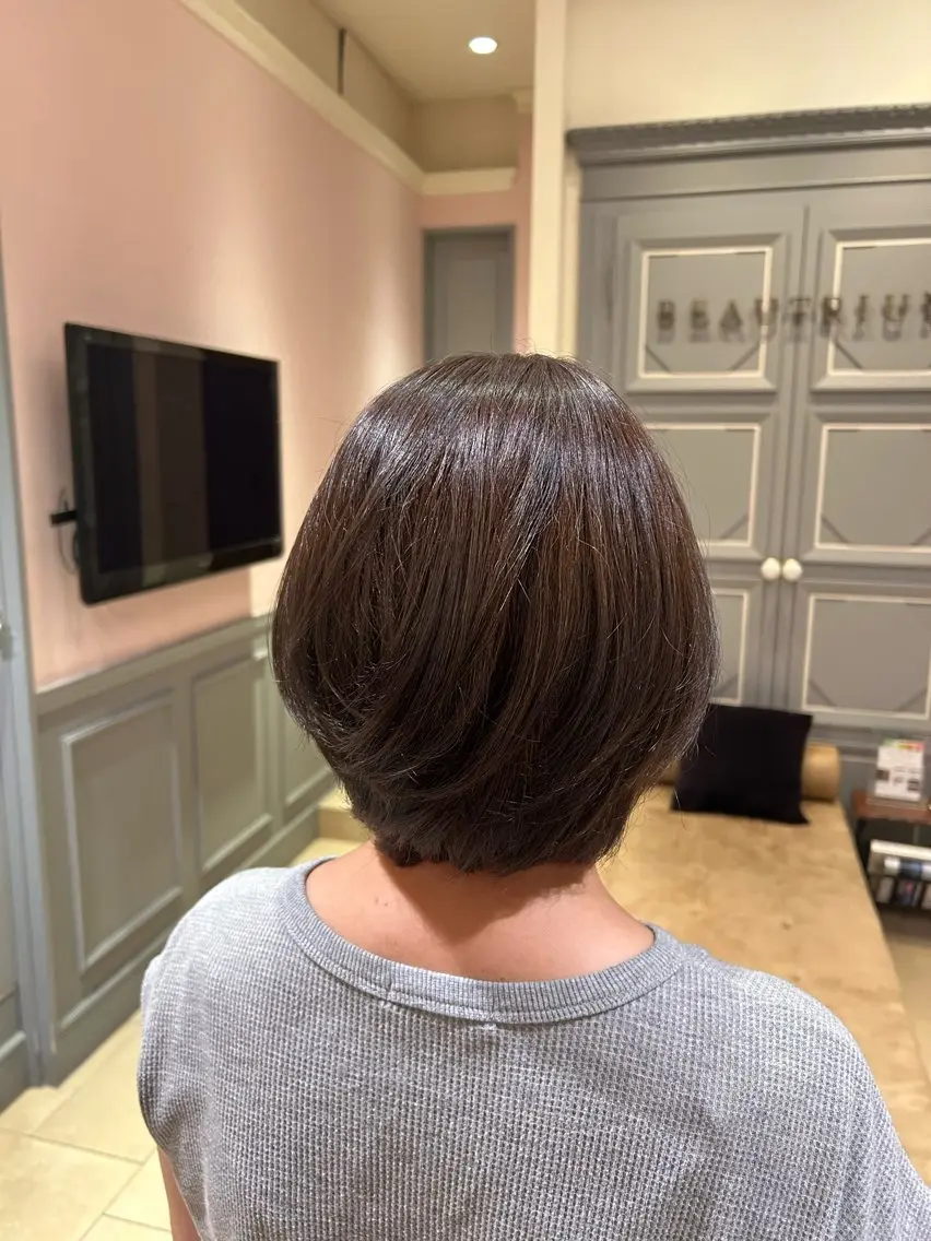 ショート カラー ブラウンカラー ヘアカラー 西奥 琴葉のヘアスタイル