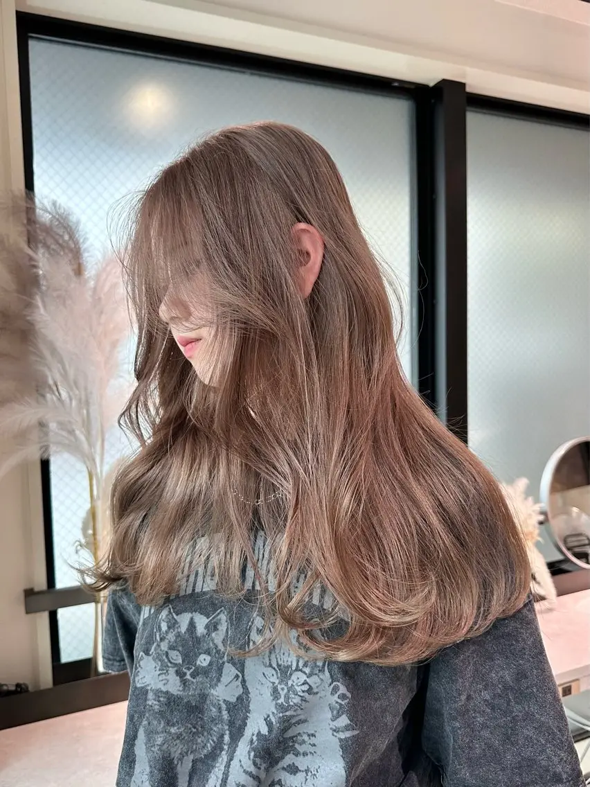 ロング ヘアカラー ミルクティー/韓国ヘ アHaruka🎀のヘアスタイル
