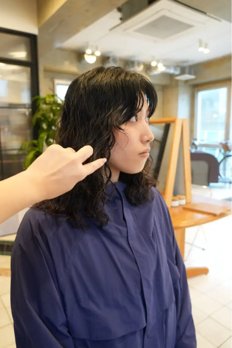 ミディアム パーマ ウチミズ サヤカのヘアスタイル