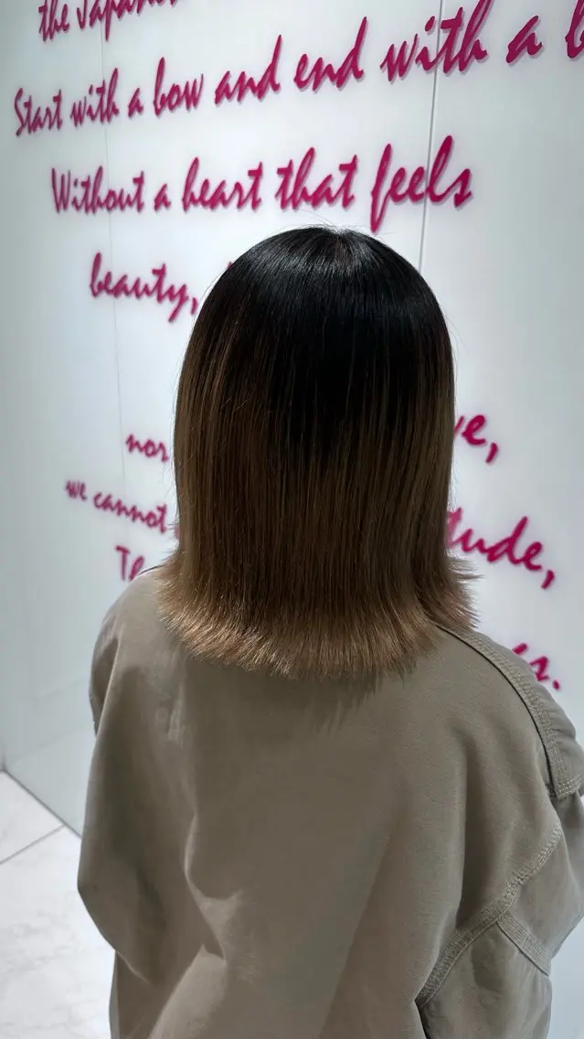 ミディアム ボブ 外ハネヘア 半田 陽菜のヘアスタイル