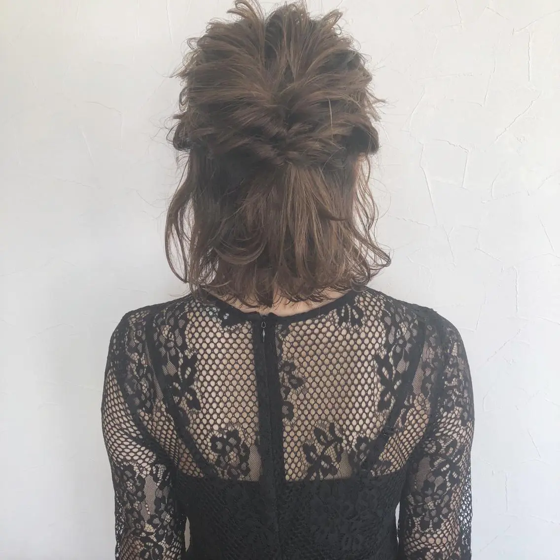 ミディアム カラー ヘアアレンジ ハーフアップ 結婚式・ブライダル LEAP MISAの眉毛・アイブロウイメージ