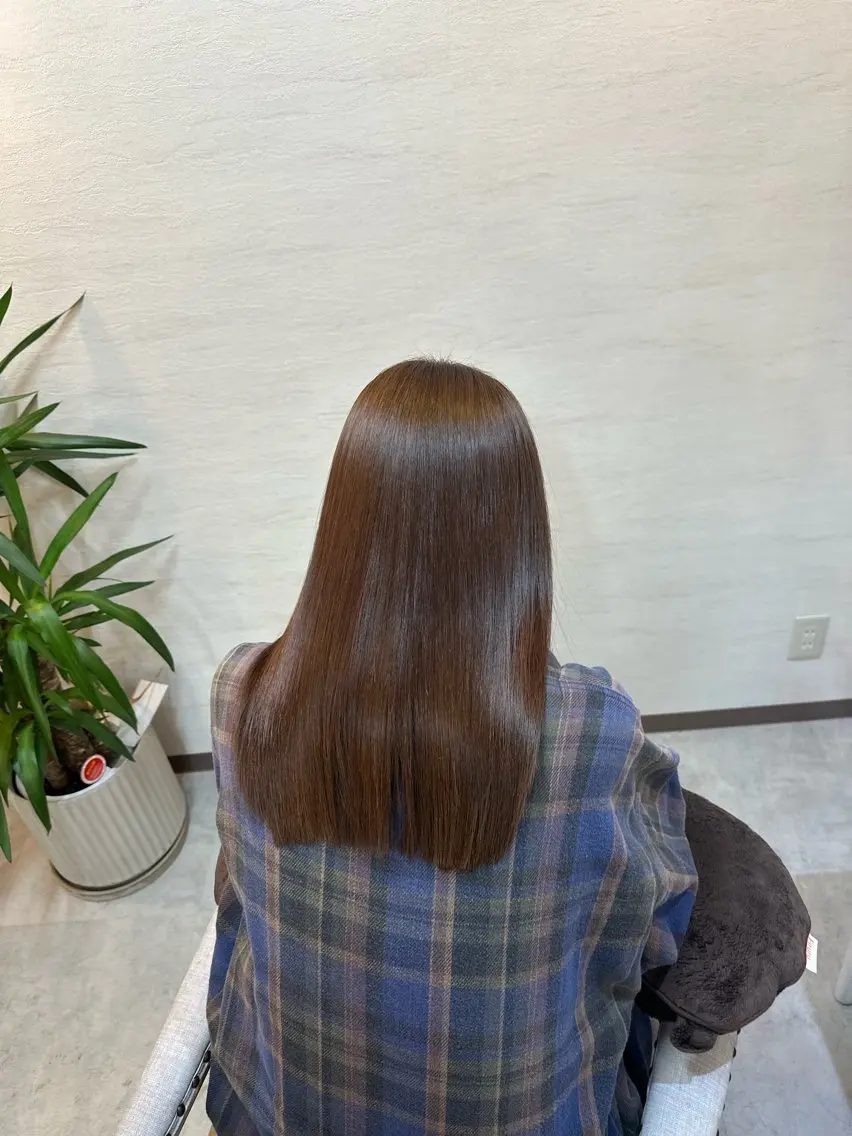 セミロング 髪質改善 トリートメント 🖤ほのか/ツヤ髪 /髪質改善/縮毛矯正のヘアスタイル