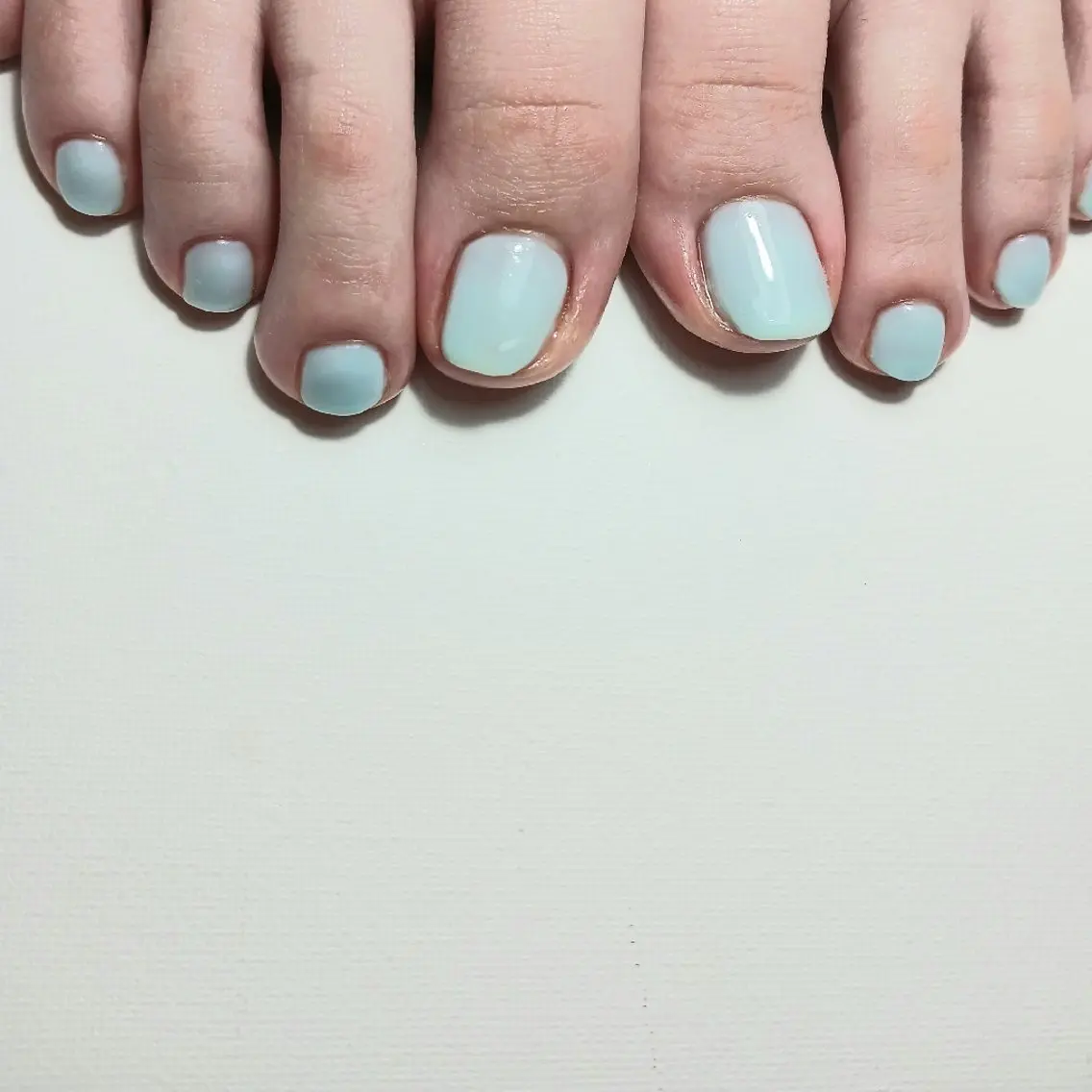 ネイル ブルー ジェルネイル 水色 持ち込み パステルネイル フットネイル owlnail /持込みデザイン専門のネイルデザイン