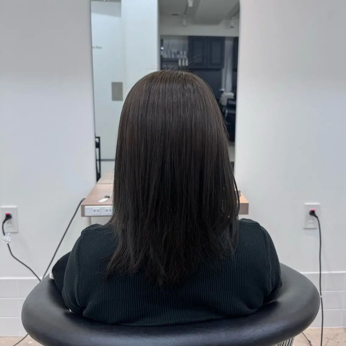 セミロング カラー グレージュ ヘアカラー 内田 愛莉のヘアスタイル