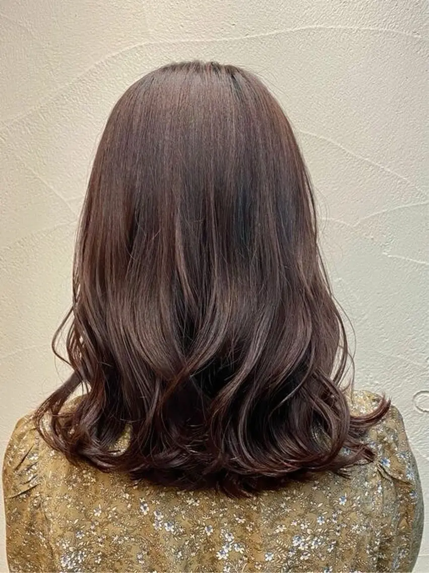 ミディアム カラー パーマ カット ヘアカラー 表参道🌿赤み消し カラー/チナツのヘアスタイル