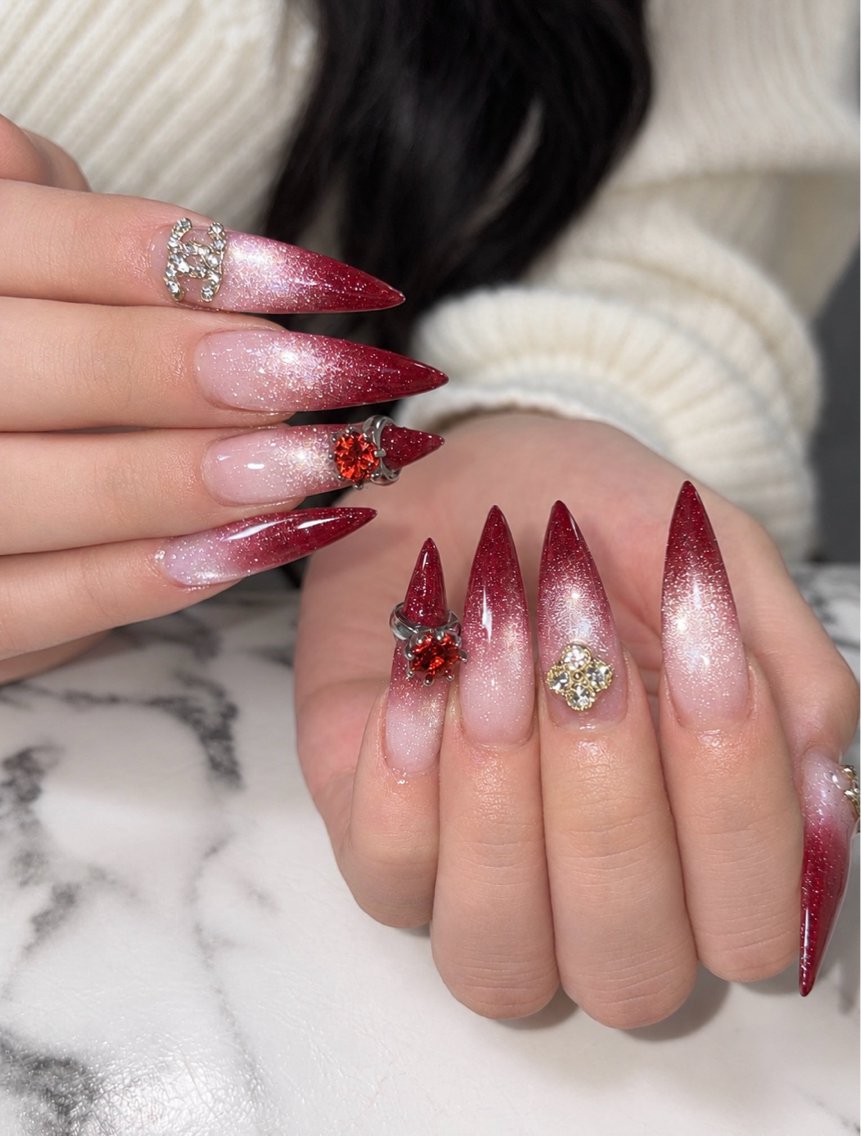 ネイル アートネイル オーロラネイル チークネイル 長さ出し フットネイル ハンドネイル Chan nailsのネイルデザイン