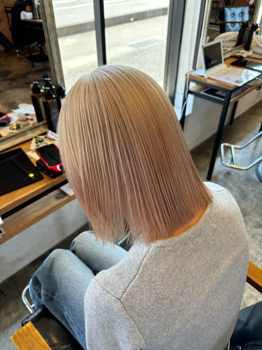 ダブルカラー(ブリーチ一回のダブルカラー)の写真