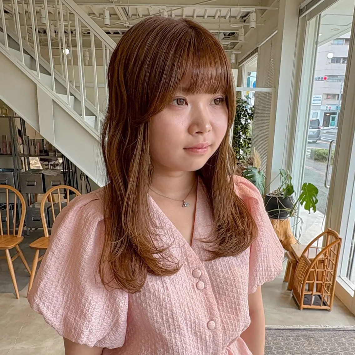 ロング レイヤーカット 安西 香利奈のヘアスタイル