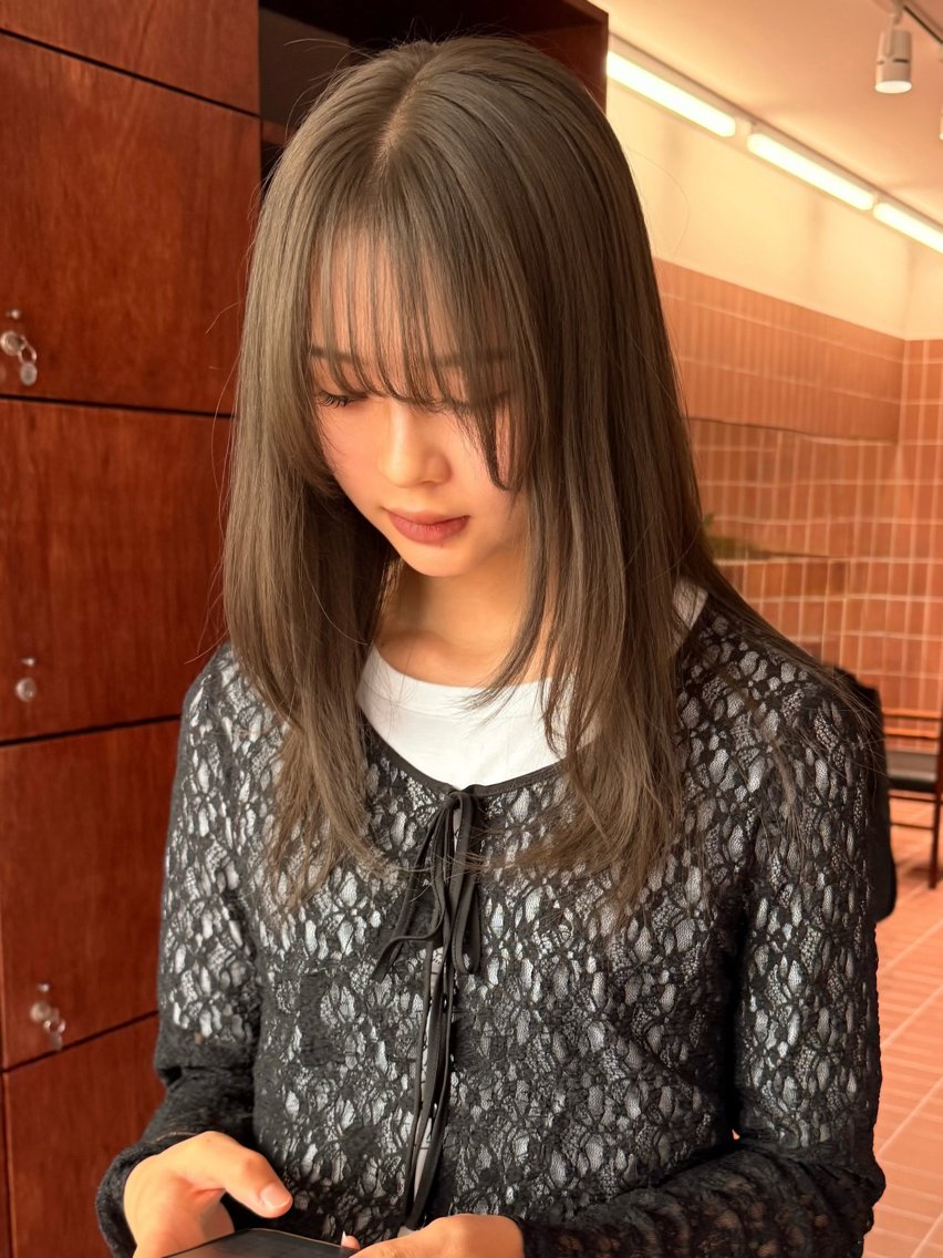ミディアム カラー 柔らかいオリーブ🍃 カラーNatsumiのヘアスタイル