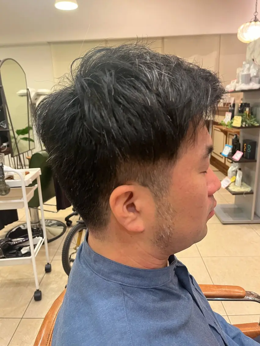 メンズ 亀井 美里のヘアスタイル