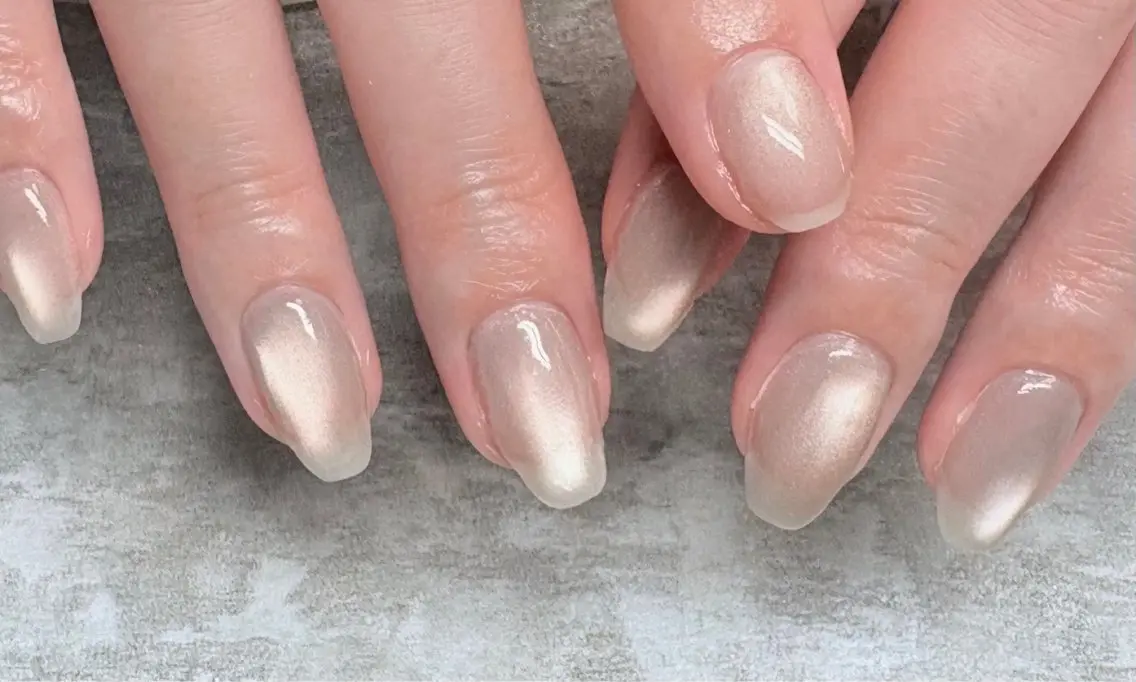ネイル ボルドー 氷ネイル・うるうるネイル ニュアンスネイル そっとお安く ヤマダさんネイルのネイルデザイン