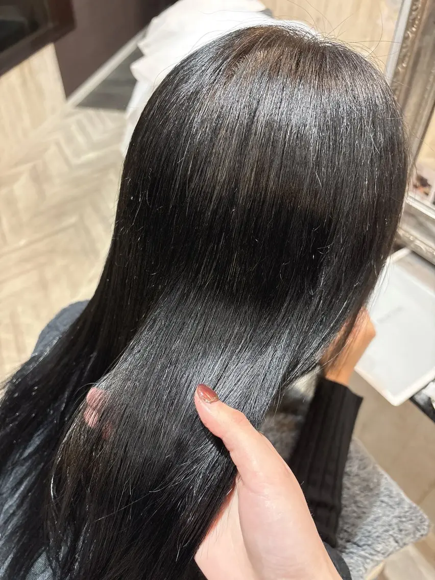 カラー 黒髪 ヘアカラー 清野 凜のヘアスタイル