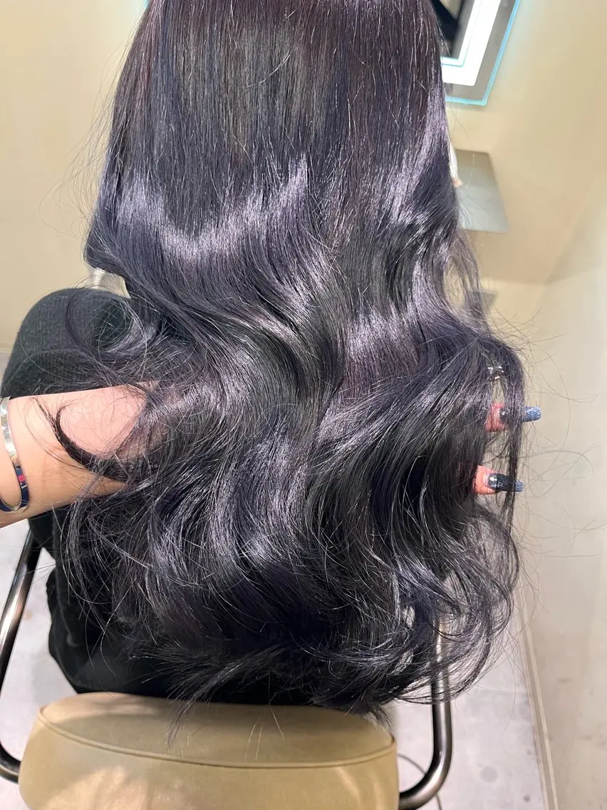 ロング カラー 黒髪 ブルーカラー ブルーブラック 透明感カラー ラベンダーカラー カット ヘアカラー トリートメント 多系統似合わせ/ tsuburaのヘアスタイル