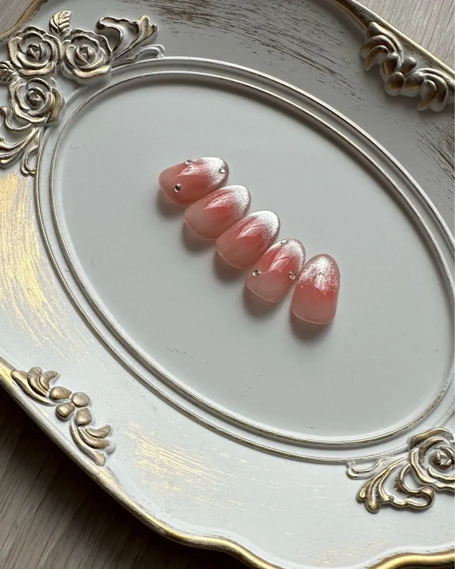 【何度でも同価格✨】チークマググラデ❣️パウダー仕上げのふんわり質感☁️(オフ・ケア込)💅技術向上キャンペーン中の写真