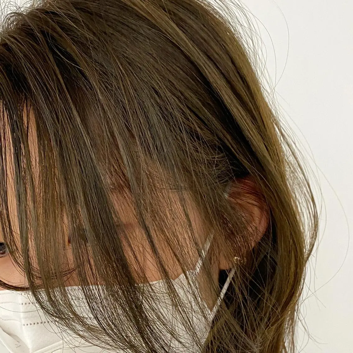 ミディアム カラー KOOKI スティードトーキョーのヘアスタイル