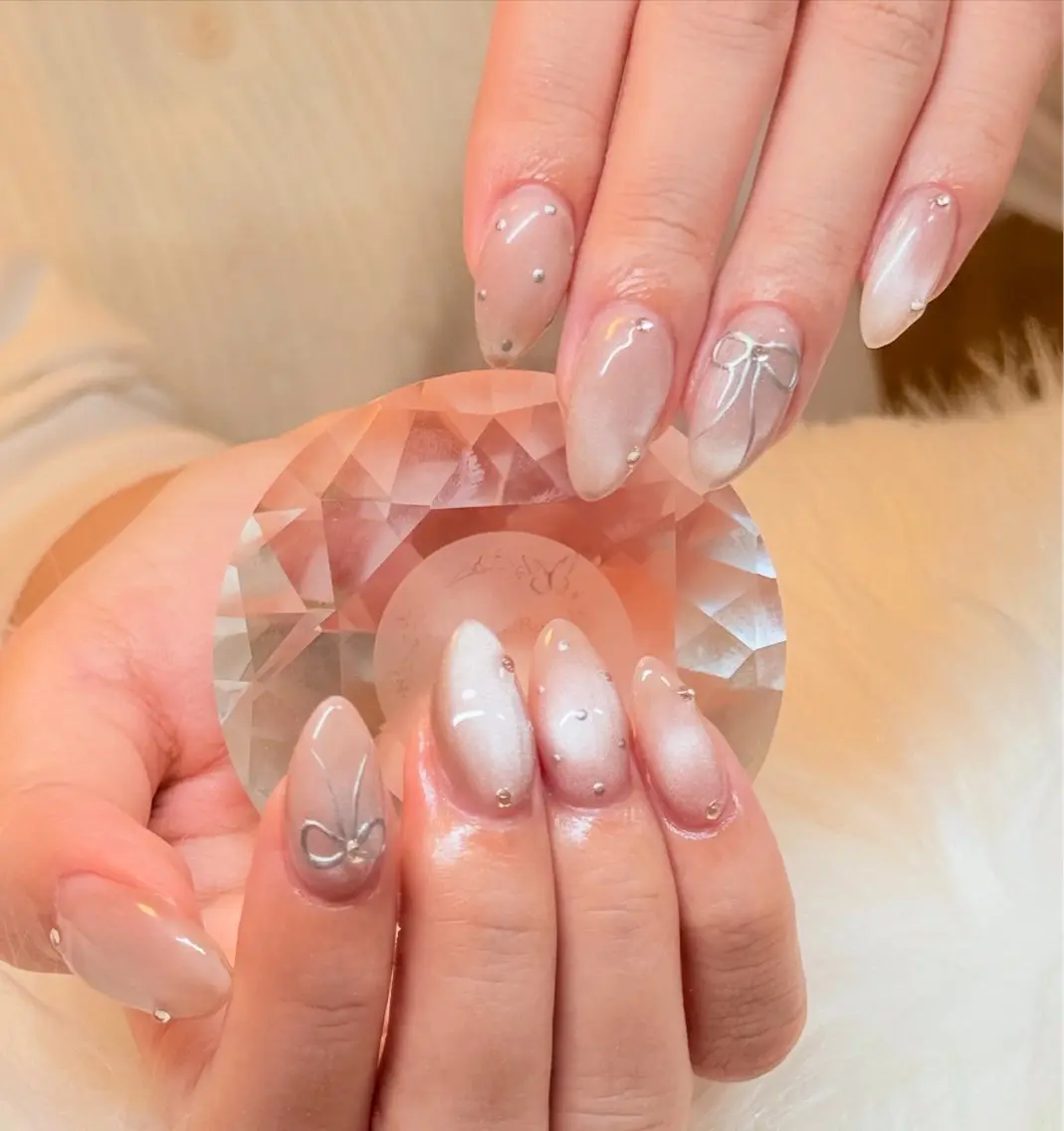 ネイル マグネットネイル MIRA NAILROOMのネイルデザイン