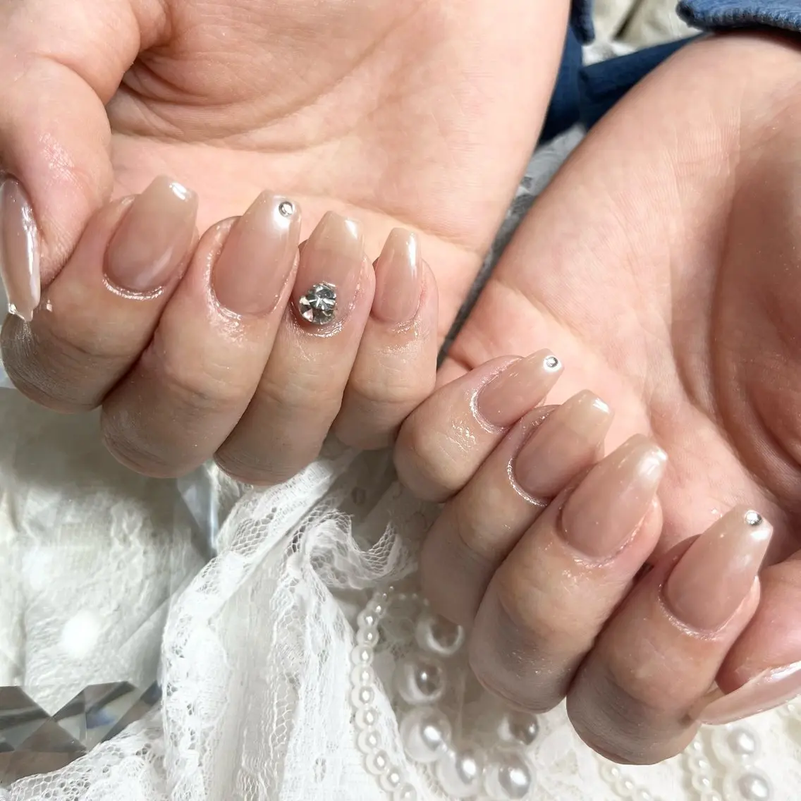 ネイル 氷ネイル・うるうるネイル ミラーネイル ホワイト ハンドネイル Nail Salon Elpisのネイルデザイン