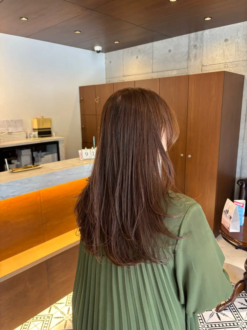 ロング カット ヘアカラー 大川 瞳のヘアスタイル