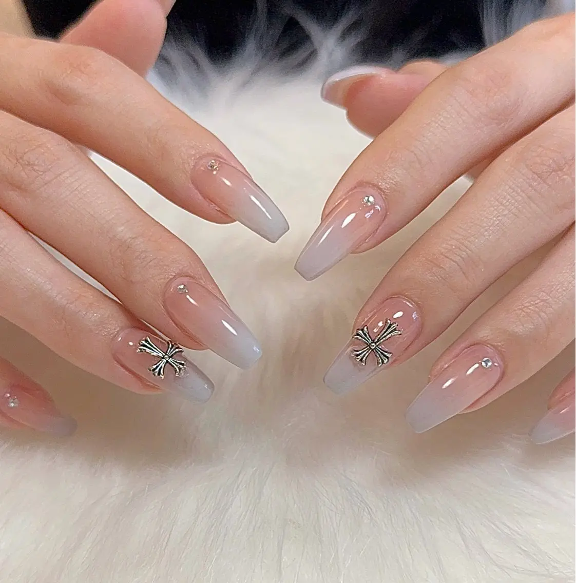 ネイル グラデーション 韓国ネイル ワンホンネイル nailsalon ChuColaのネイルデザイン