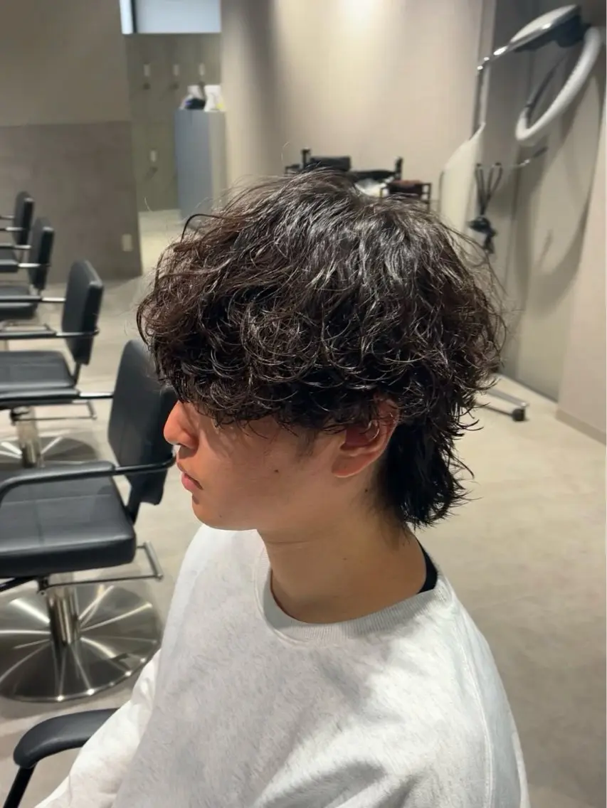 ショート カラー パーマ メンズ カット パーマ 【シャドウパーマ センターパート】義心のヘアスタイル