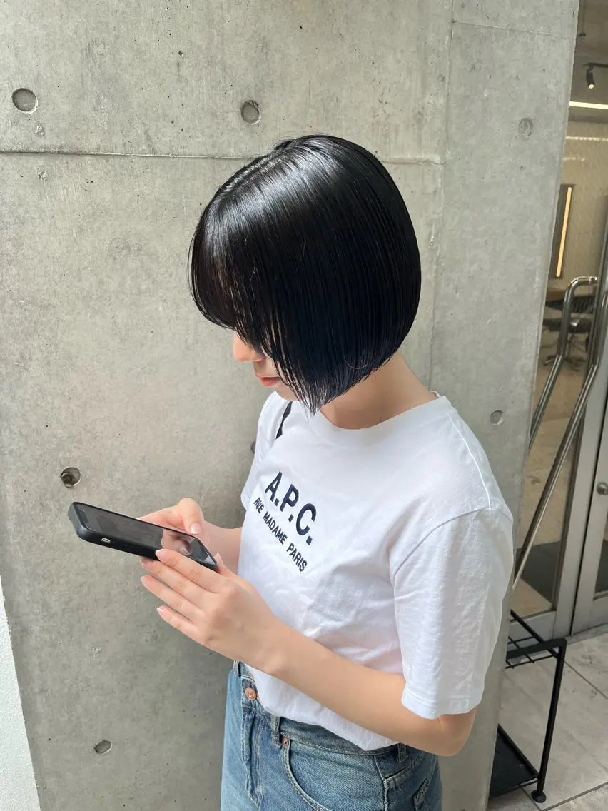 ミディアム カラー 縮毛矯正ボブ&顔まわ レイヤー♡TOMOEのヘアスタイル