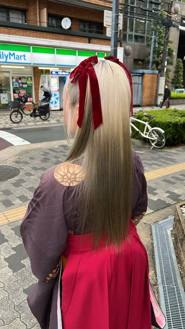 安達 咲のヘアスタイル