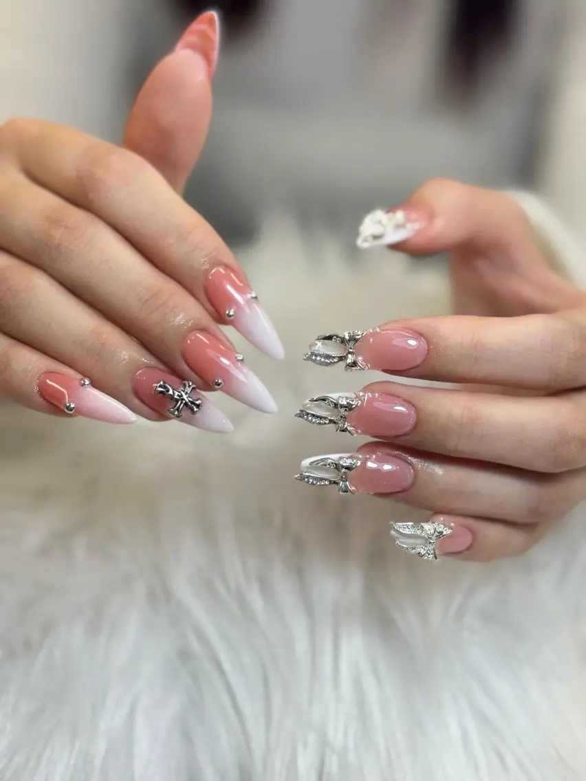 ネイル グラデーション ネイルチップ ハンドネイル ANA.CHUO NAILSのネイルデザイン