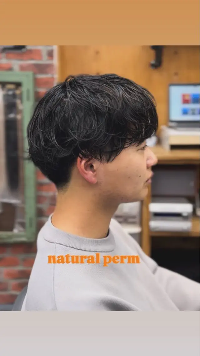 メンズ メンズパーマ カット パーマ 渋谷カットパーマ シールエクステトモヤのヘアスタイル