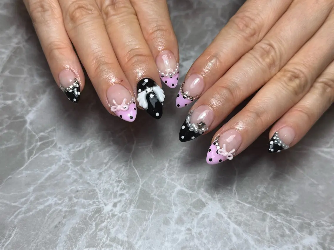 ネイル ドット フレンチネイル ハンドネイル nail salon CHEのネイルデザイン
