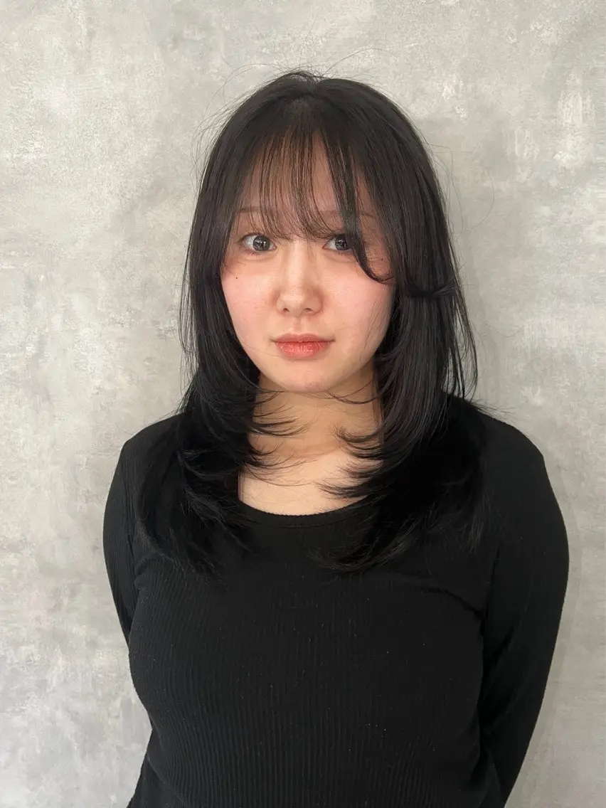 ロング レイヤーカット Noa/ハッシュ カット/レイヤーのヘアスタイル