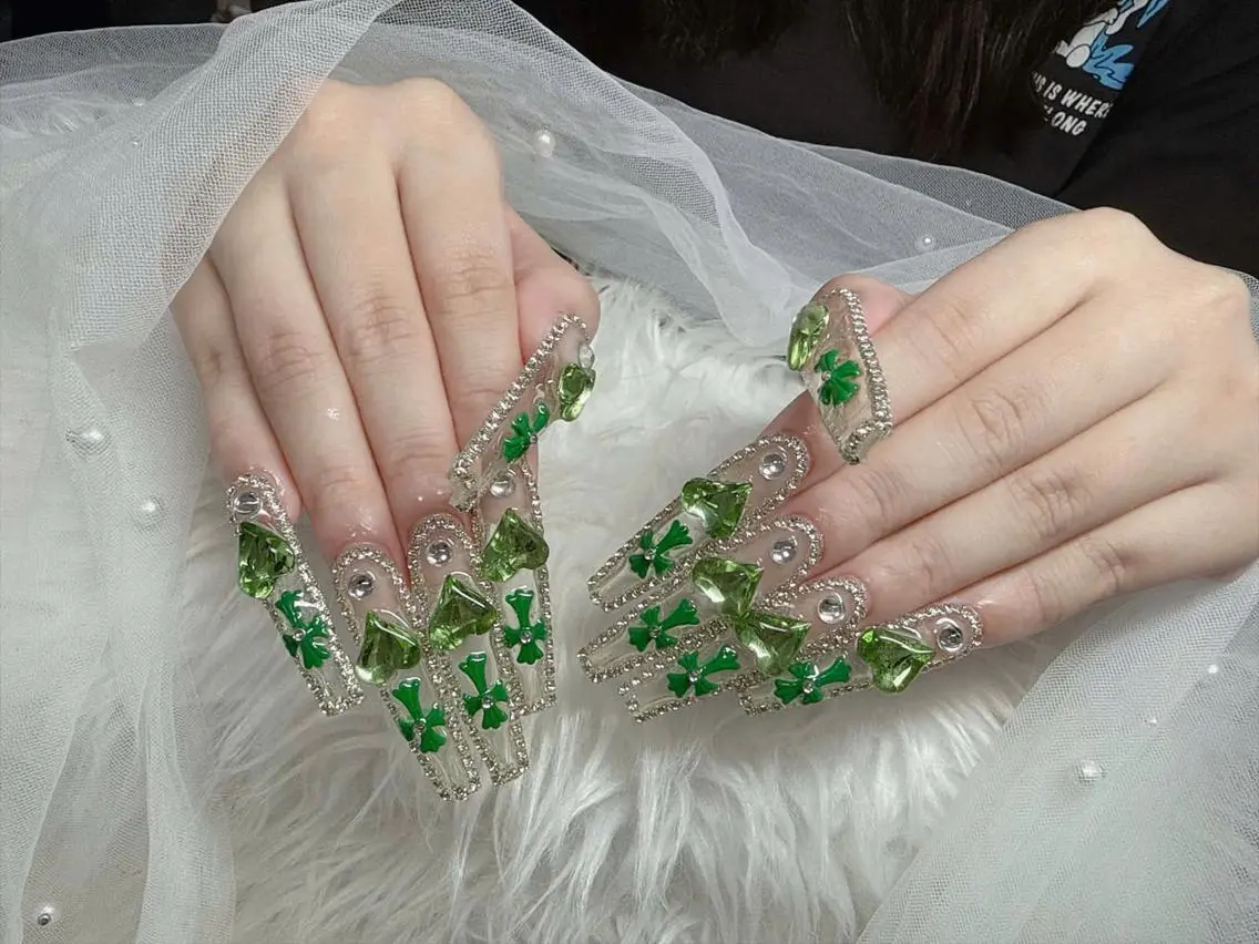 ネイル フレンチネイル ジェルネイル ハロウィン 韓国ネイル マグネットネイル ハンドネイル H.baby Nail Salonのネイルデザイン